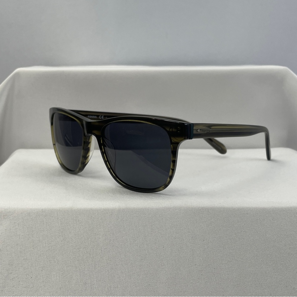 Fossil FOS 2112 Wayfarer Sunglasses – Olive Tortoise Frame with Dark Gray Lenses - Picture 2 of 12